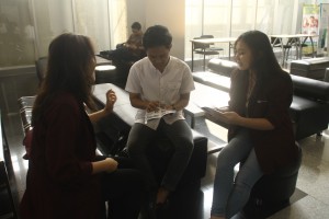kegiatan sosialisasi dengan salah satu mahasiswa
